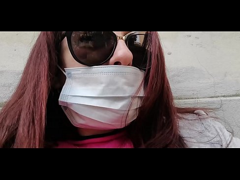 ❤️ Nicoletta hämnas på sin granne och kissar i hans garage (Special Covid19 Italian Quarantine) ❌ Super porr at us ❌️